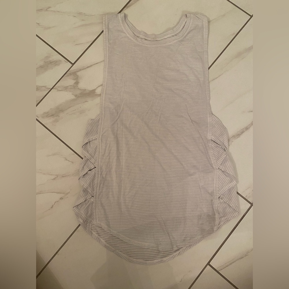 Lululemon tank